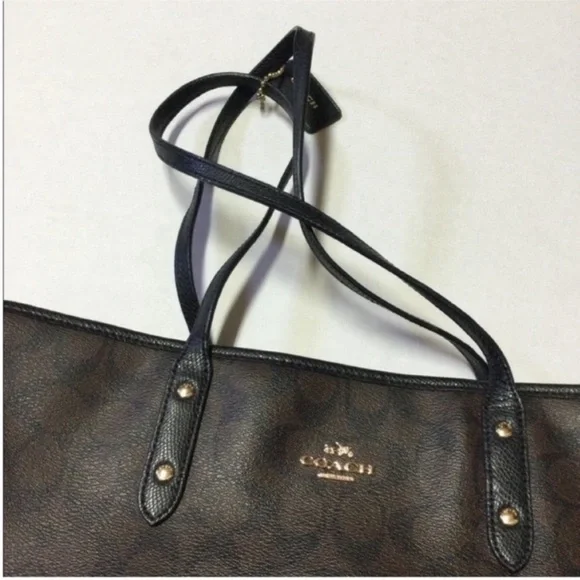 Coach Signature Canvas Tote - Picture 8 of 16